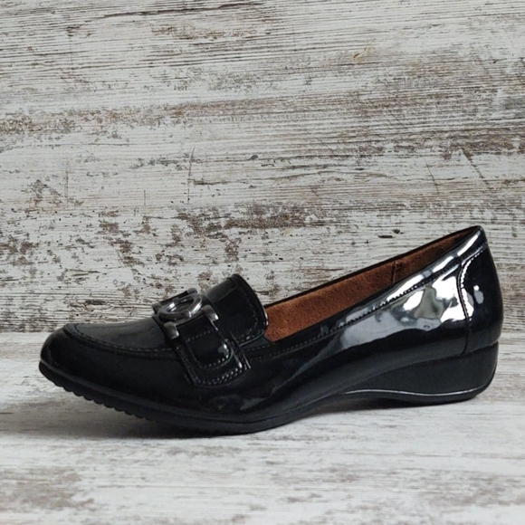 naturalizer black patent loafer